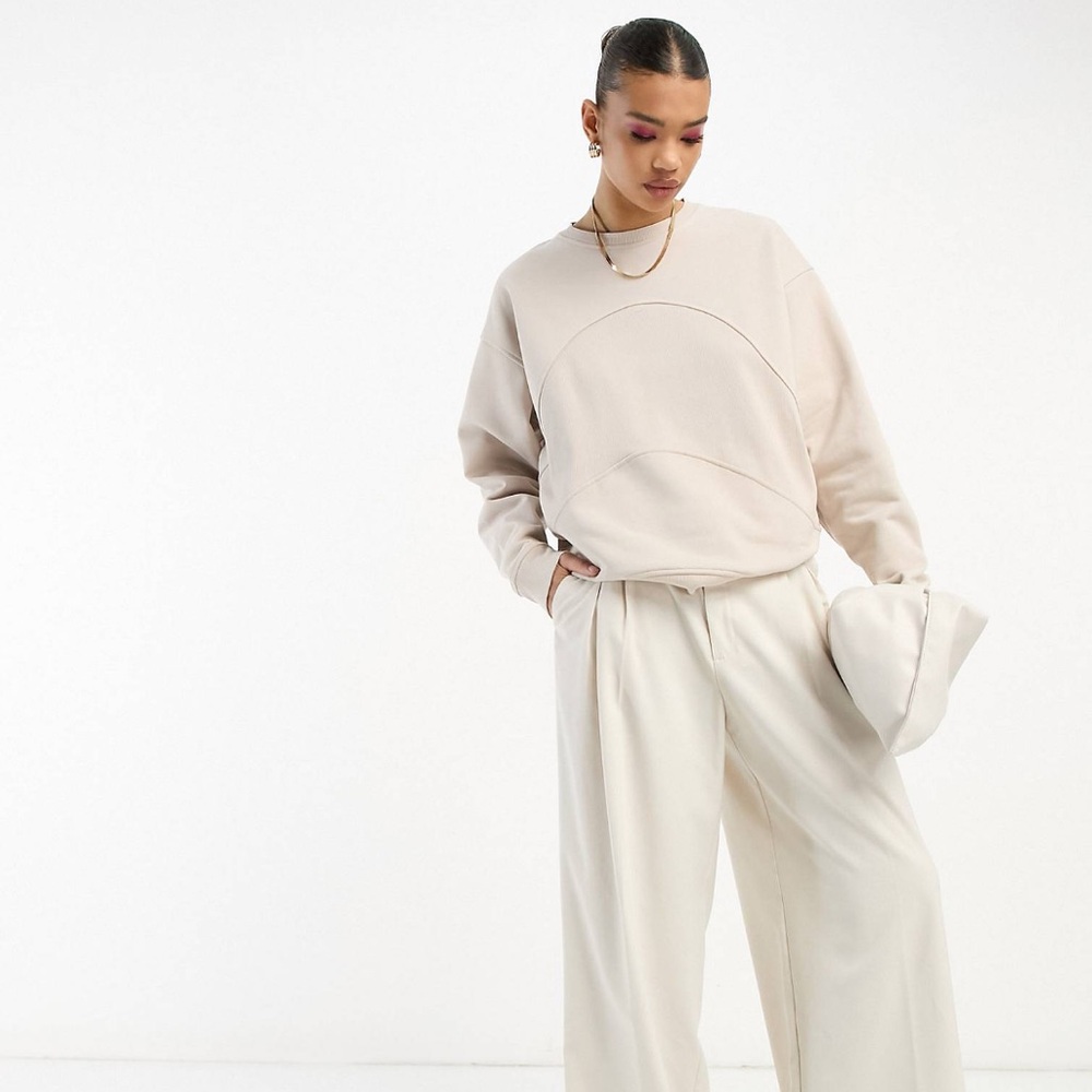 Oversized sweatshirt in stone